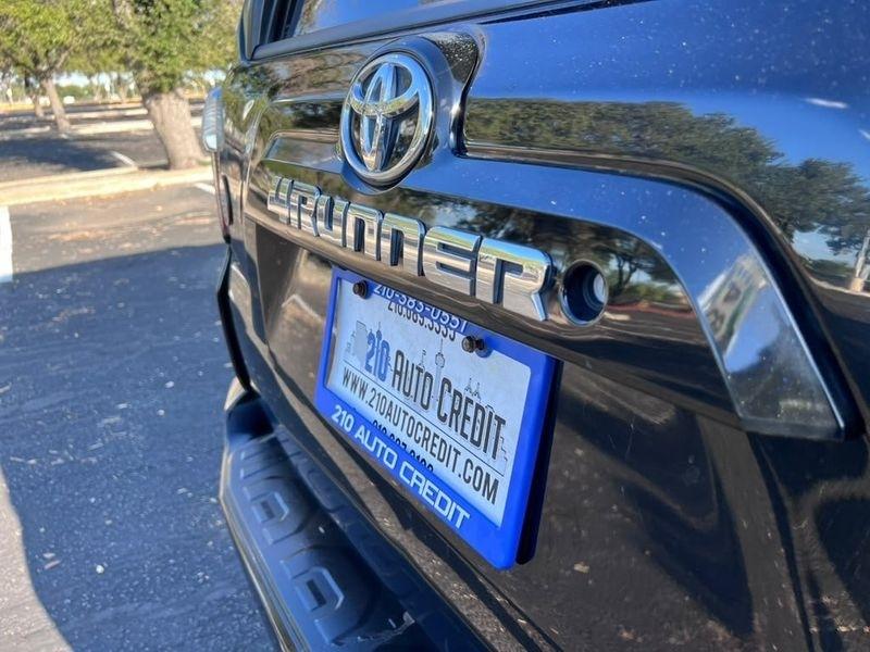 Toyota 4Runner SR5 2WD 2016