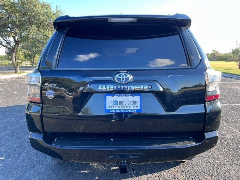 Toyota 4Runner SR5 2WD 2016
