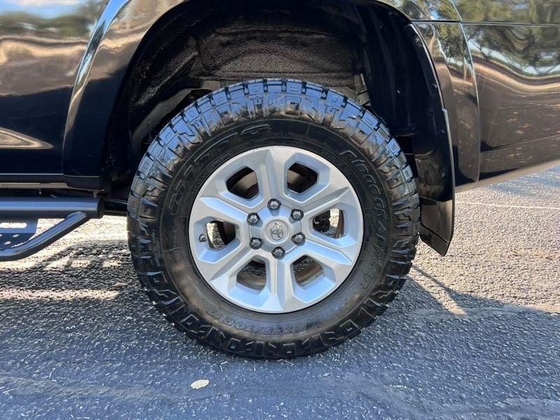 Toyota 4Runner SR5 2WD 2016