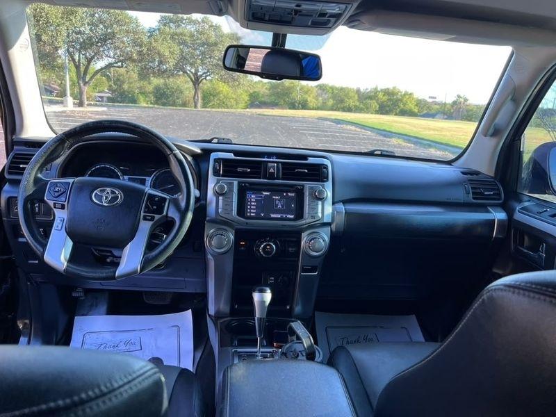 Toyota 4Runner SR5 2WD 2016