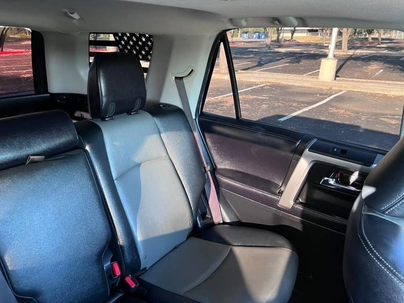 Toyota 4Runner SR5 2WD 2016