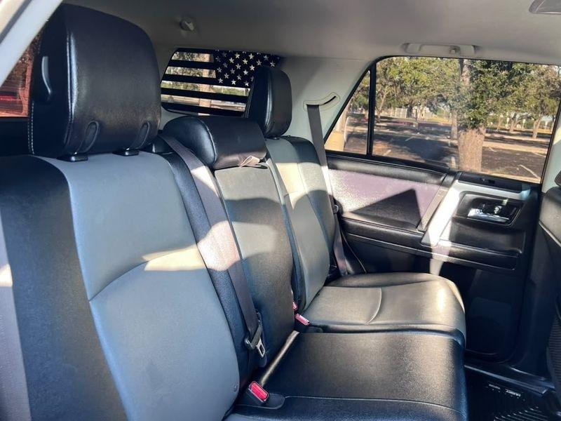 Toyota 4Runner SR5 2WD 2016