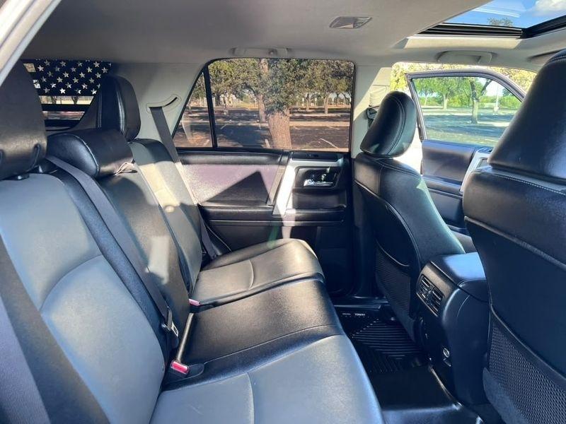 Toyota 4Runner SR5 2WD 2016