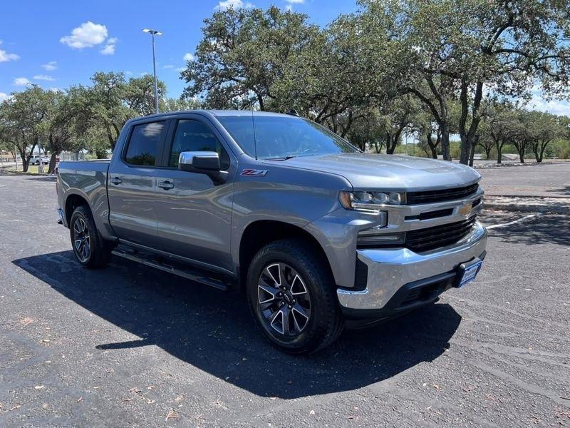 Chevrolet Silverado 1500 LT Crew Cab 4WD 2021