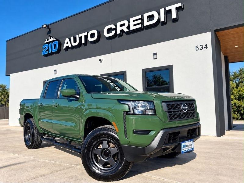 Nissan Frontier SV Crew Cab 2WD 2022
