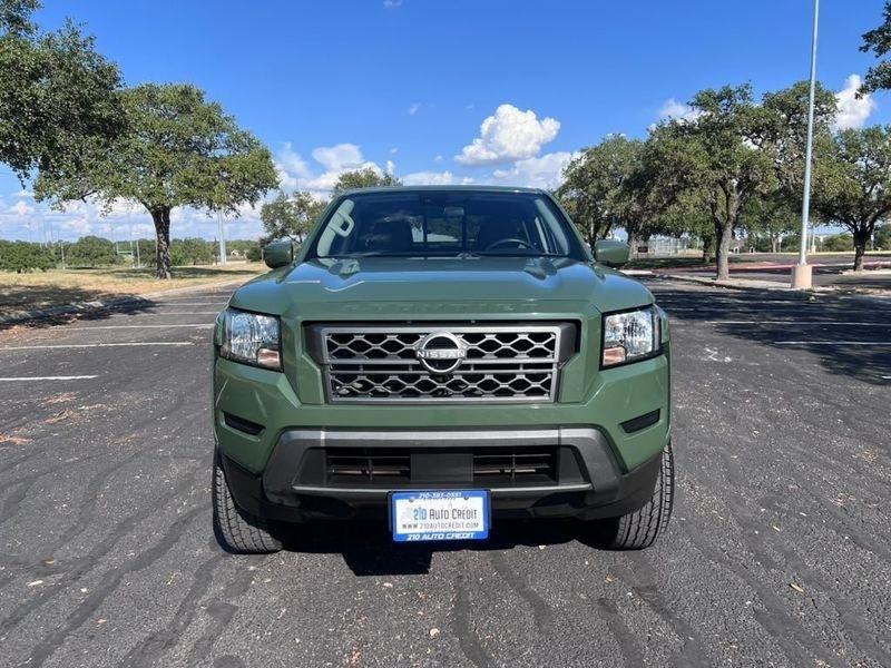 Nissan Frontier SV Crew Cab 2WD 2022