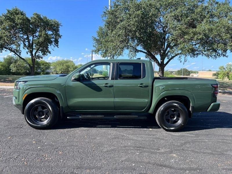 Nissan Frontier SV Crew Cab 2WD 2022