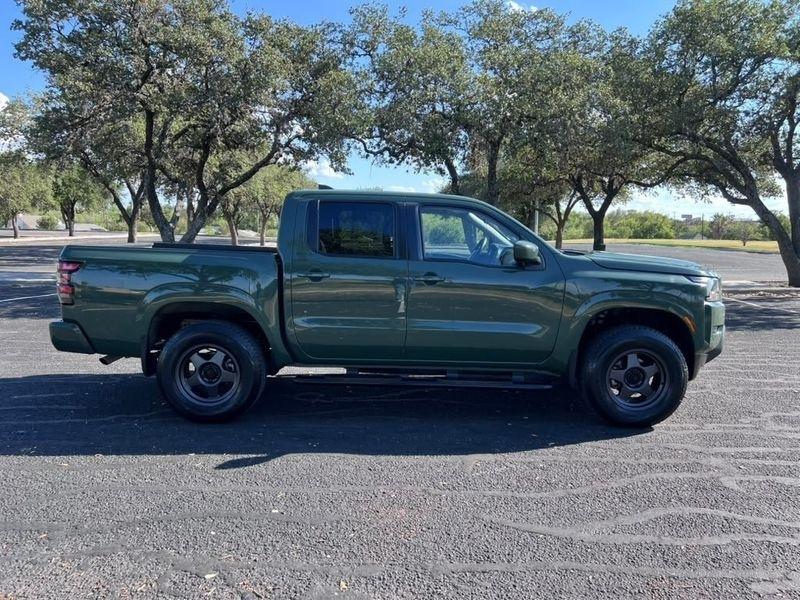 Nissan Frontier SV Crew Cab 2WD 2022