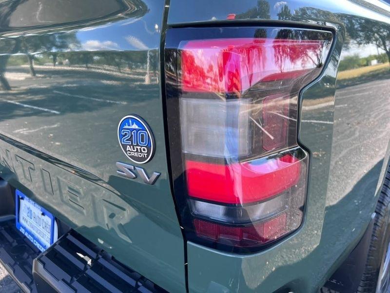 Nissan Frontier SV Crew Cab 2WD 2022