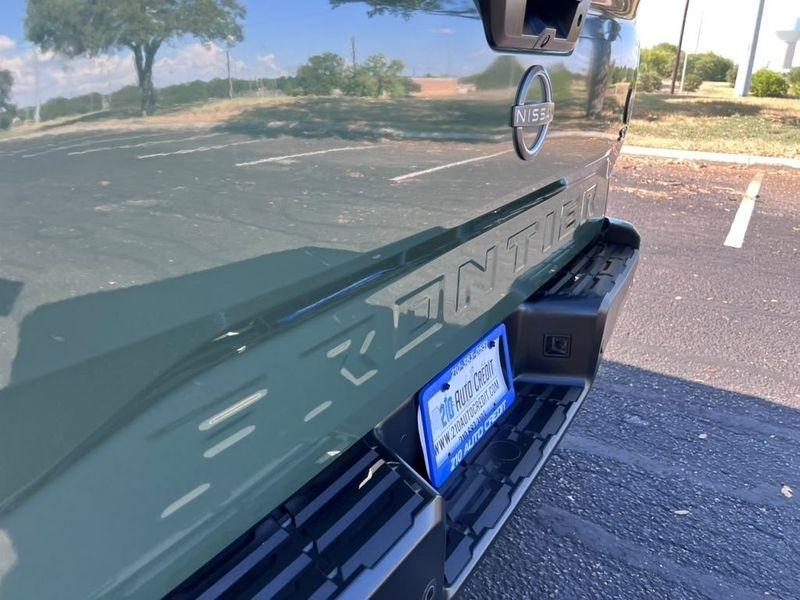 Nissan Frontier SV Crew Cab 2WD 2022