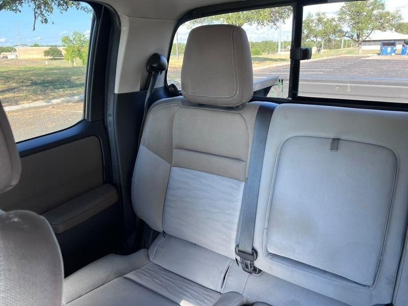 Nissan Frontier SV Crew Cab 2WD 2022