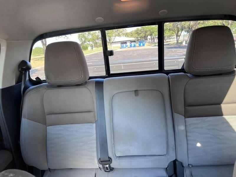 Nissan Frontier SV Crew Cab 2WD 2022