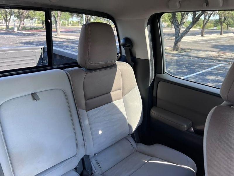 Nissan Frontier SV Crew Cab 2WD 2022