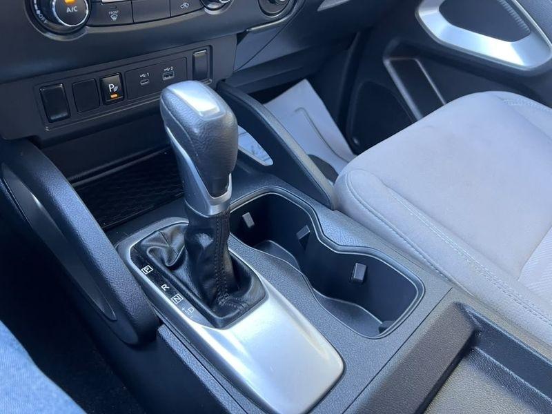 Nissan Frontier SV Crew Cab 2WD 2022