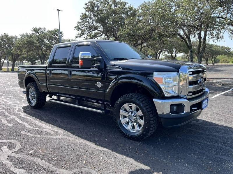 Ford F-250 SD XLT Crew Cab 4WD 2016