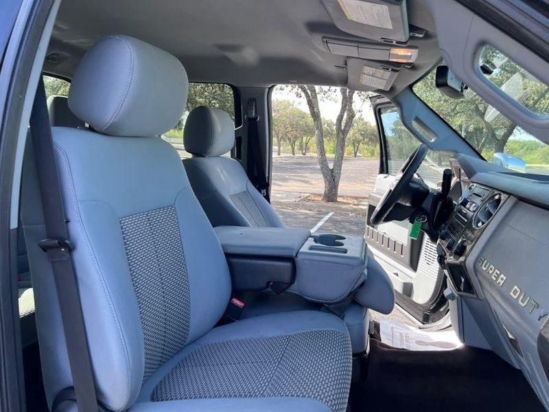 Ford F-250 SD XLT Crew Cab 4WD 2016