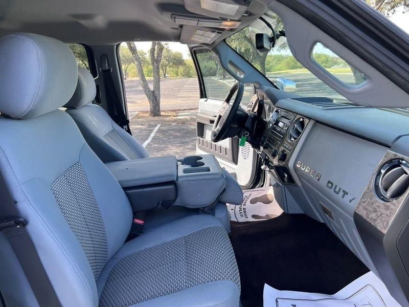 Ford F-250 SD XLT Crew Cab 4WD 2016