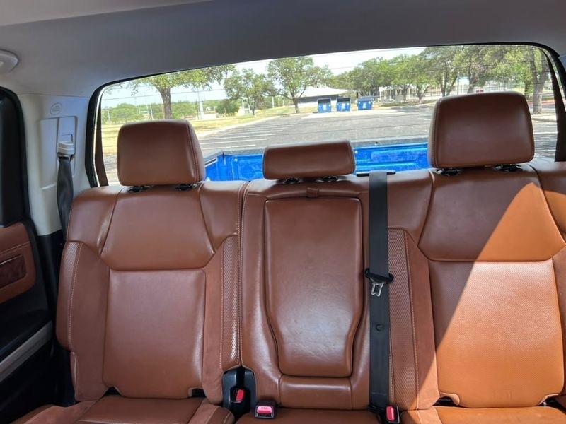 Toyota Tundra Platinum CrewMax 5.7L FFV 4WD 2018