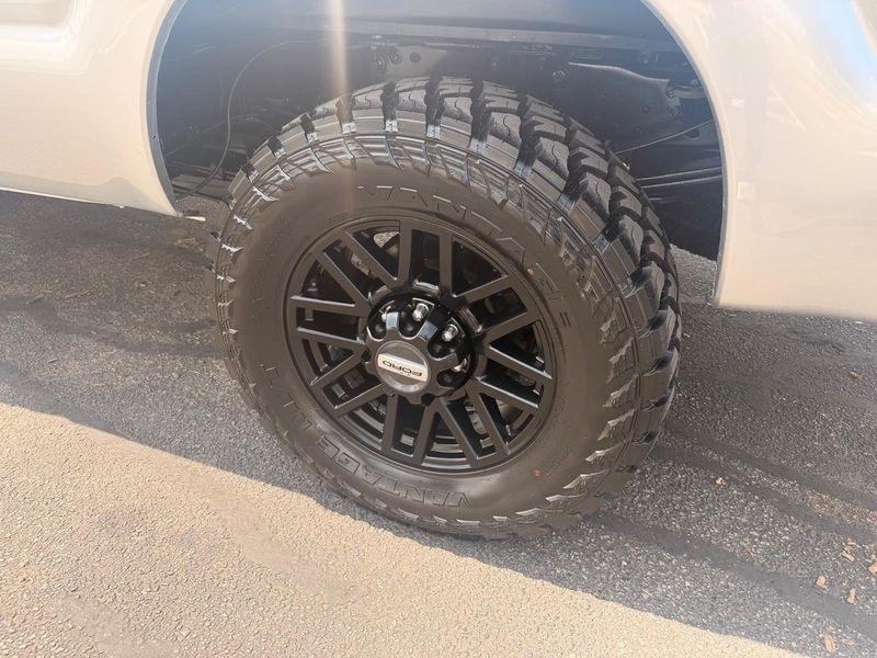 Ford F-350 SD Lariat Crew Cab 4WD 2015