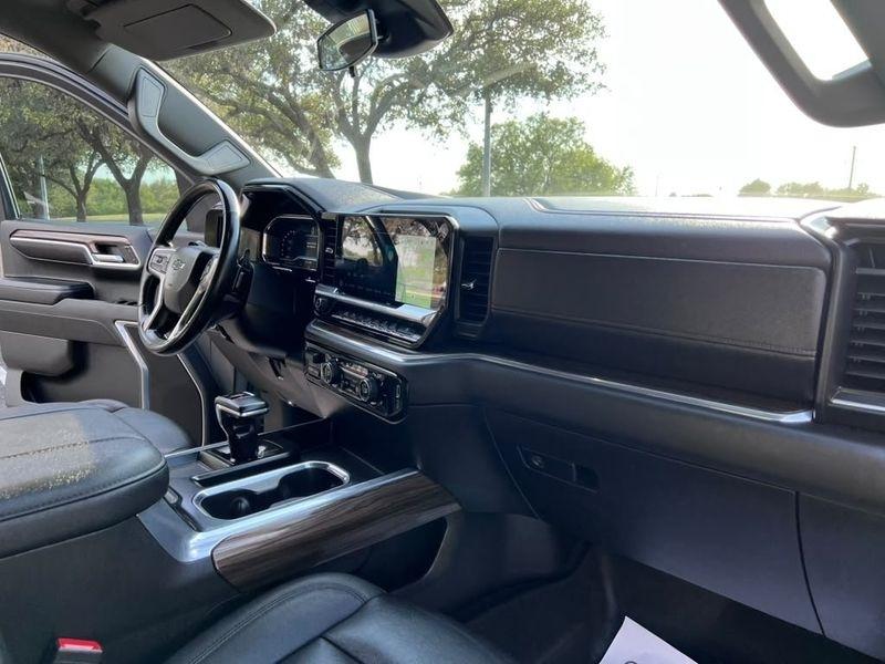 Chevrolet Silverado 1500 RST Crew Cab 4WD 2024