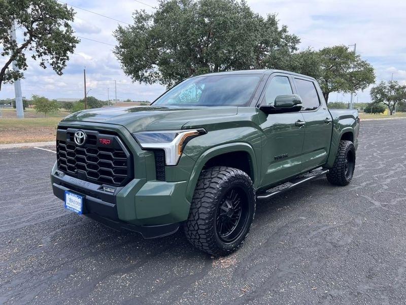 Toyota Tundra SR5 CrewMax 4WD 2023