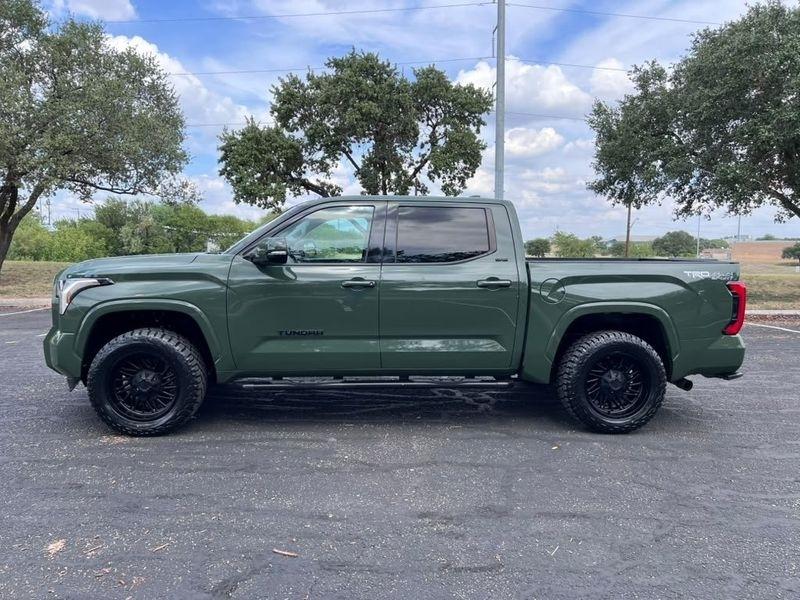 Toyota Tundra SR5 CrewMax 4WD 2023