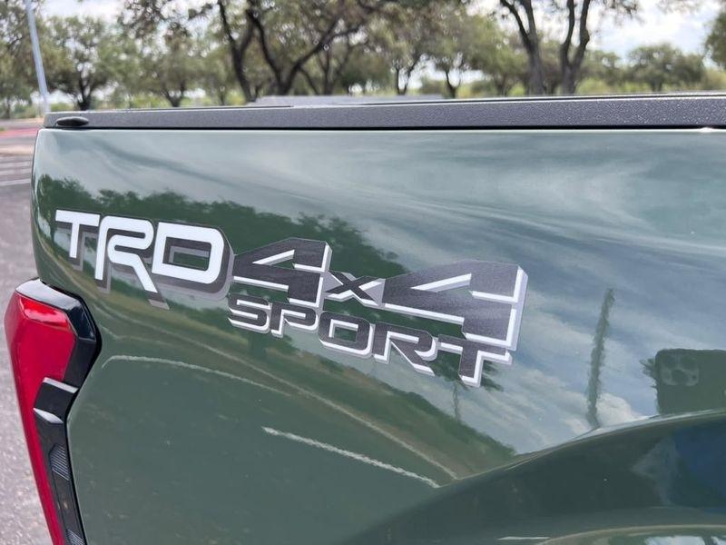 Toyota Tundra SR5 CrewMax 4WD 2023