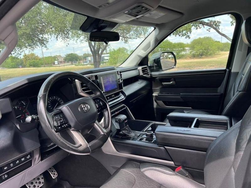 Toyota Tundra SR5 CrewMax 4WD 2023
