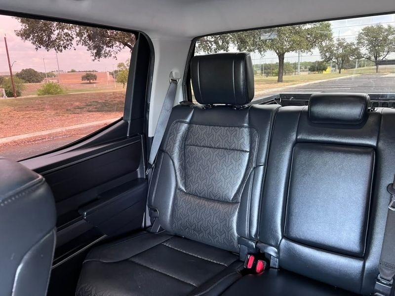 Toyota Tundra SR5 CrewMax 4WD 2023