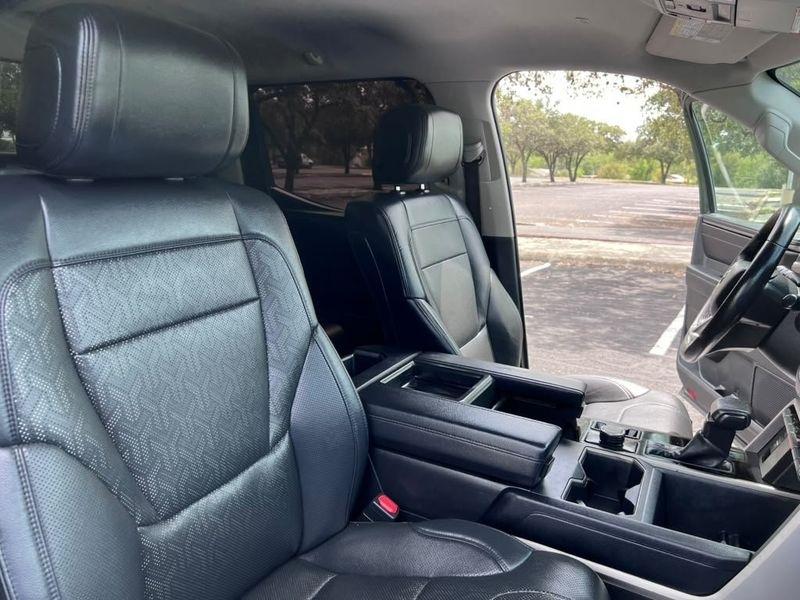 Toyota Tundra SR5 CrewMax 4WD 2023