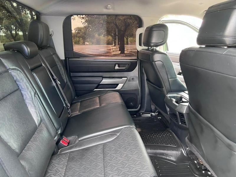 Toyota Tundra SR5 CrewMax 4WD 2023
