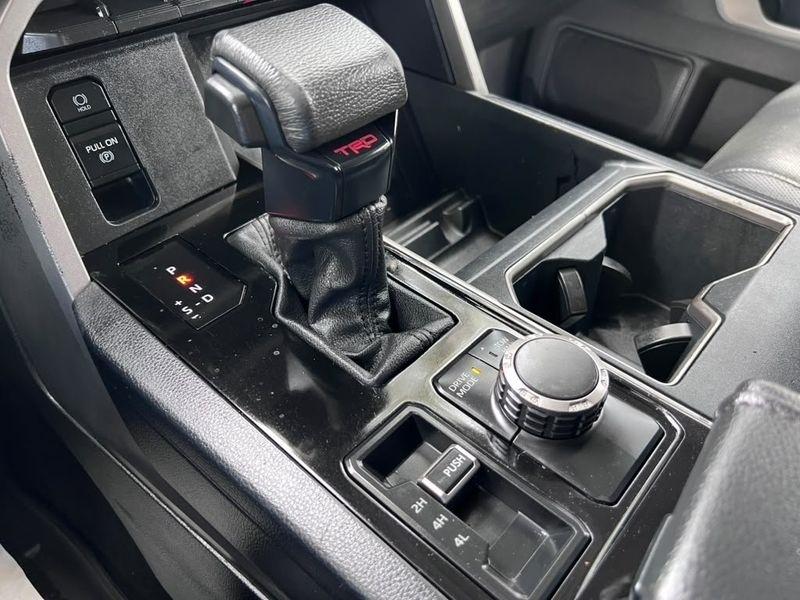 Toyota Tundra SR5 CrewMax 4WD 2023