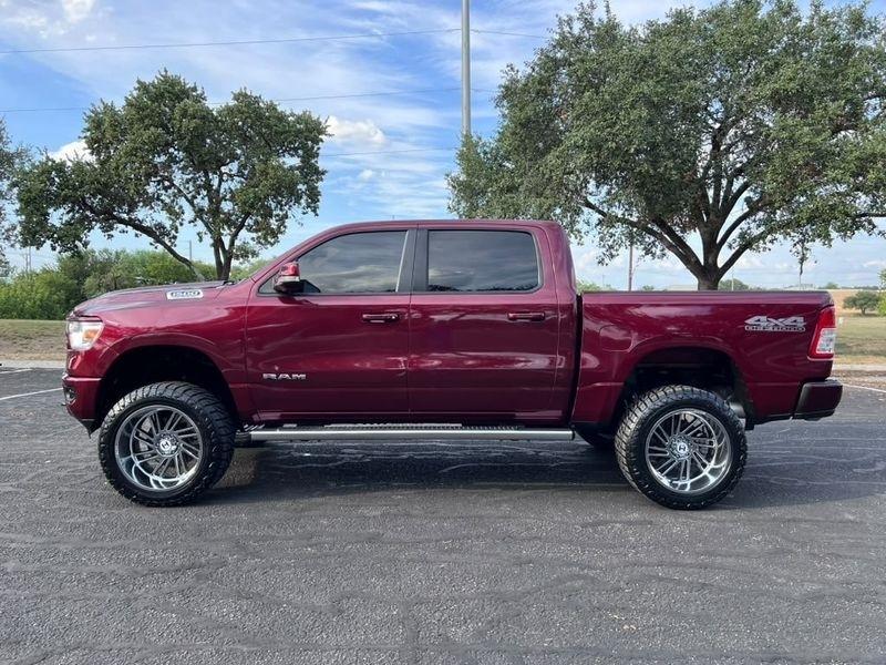 RAM 1500 Lone Star Crew Cab SB 4WD 2020