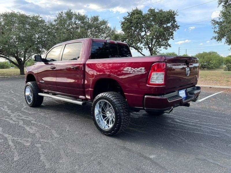 RAM 1500 Lone Star Crew Cab SB 4WD 2020
