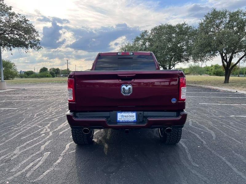 RAM 1500 Lone Star Crew Cab SB 4WD 2020