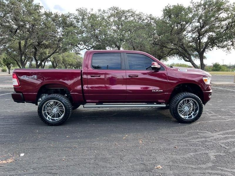 RAM 1500 Lone Star Crew Cab SB 4WD 2020