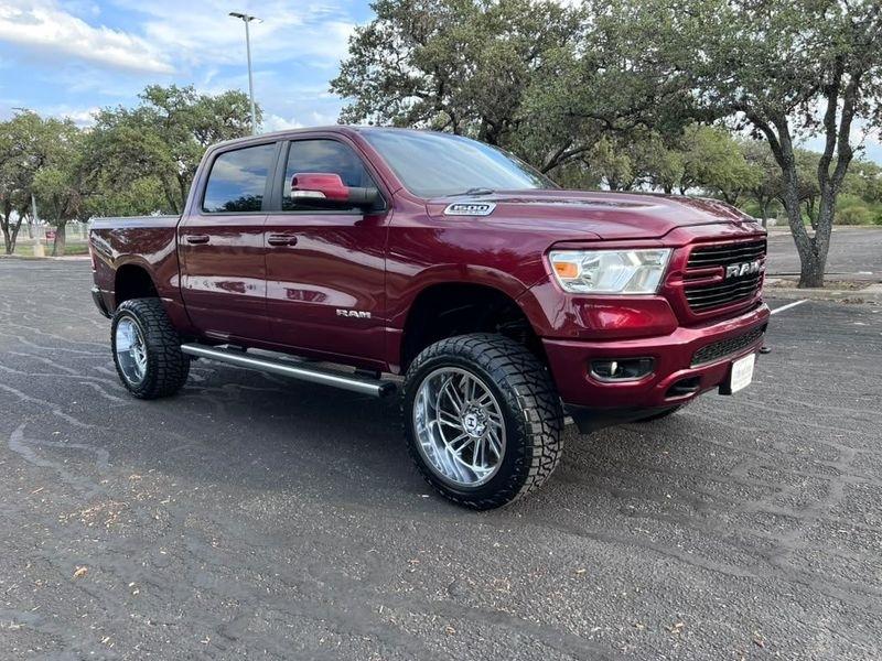 RAM 1500 Lone Star Crew Cab SB 4WD 2020