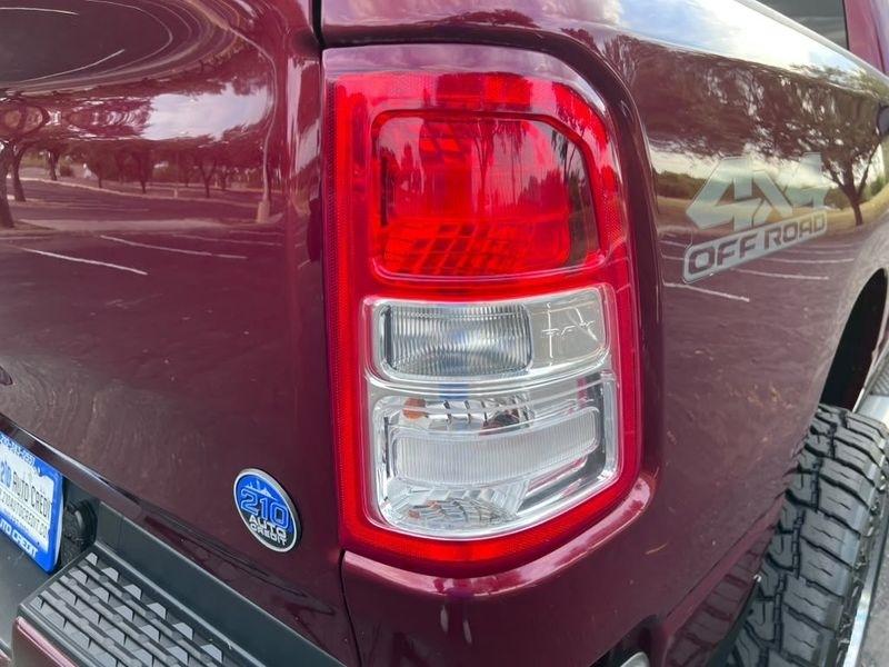 RAM 1500 Lone Star Crew Cab SB 4WD 2020