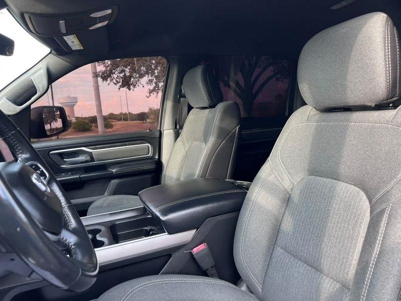 RAM 1500 Lone Star Crew Cab SB 4WD 2020