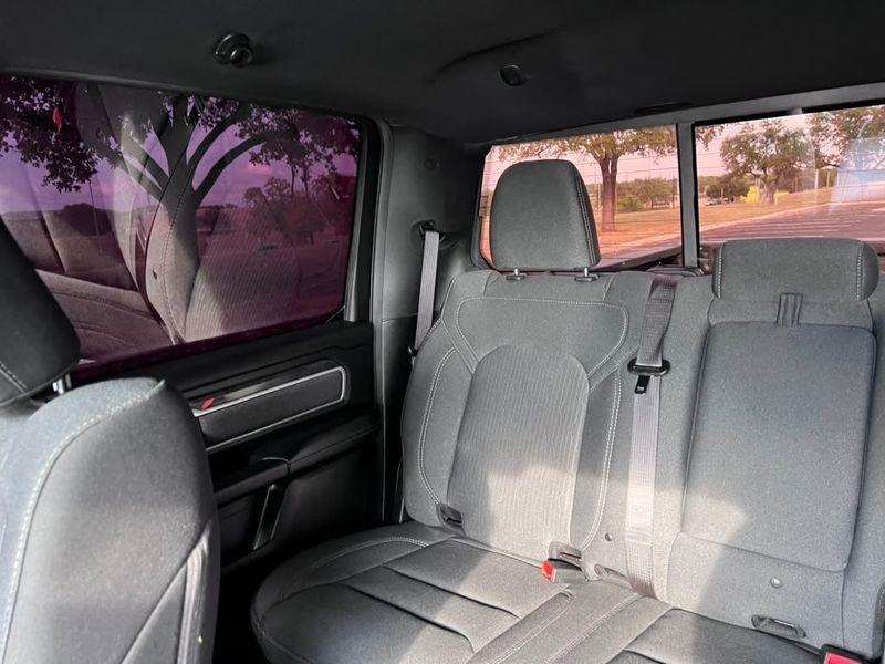 RAM 1500 Lone Star Crew Cab SB 4WD 2020