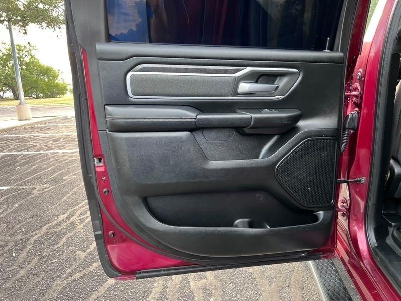 RAM 1500 Lone Star Crew Cab SB 4WD 2020