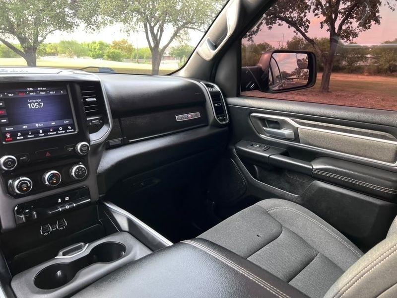 RAM 1500 Lone Star Crew Cab SB 4WD 2020