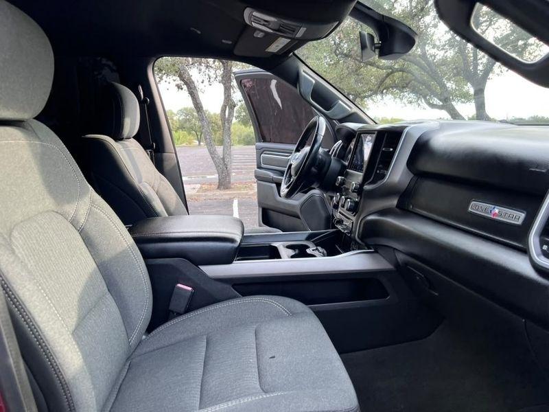 RAM 1500 Lone Star Crew Cab SB 4WD 2020