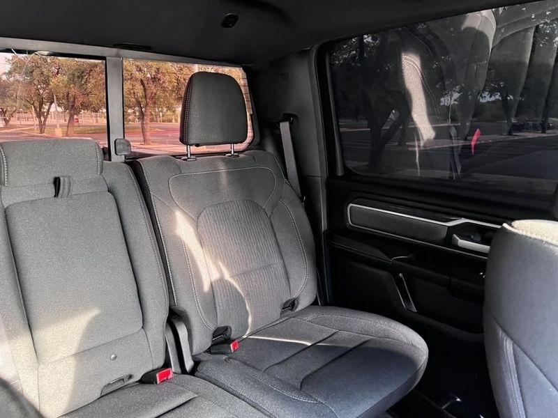RAM 1500 Lone Star Crew Cab SB 4WD 2020