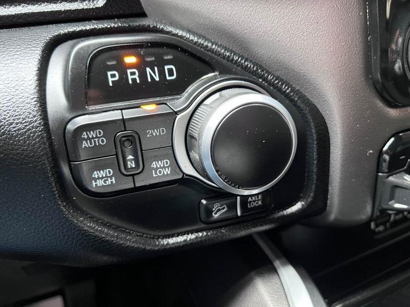 RAM 1500 Lone Star Crew Cab SB 4WD 2020