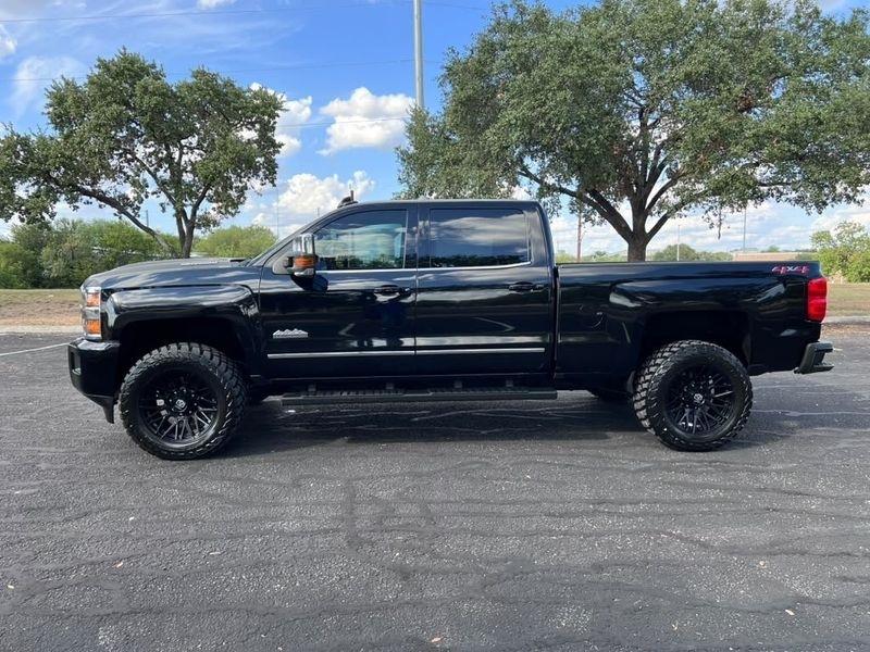 Chevrolet Silverado 3500HD LTZ Crew Cab 4WD 2018