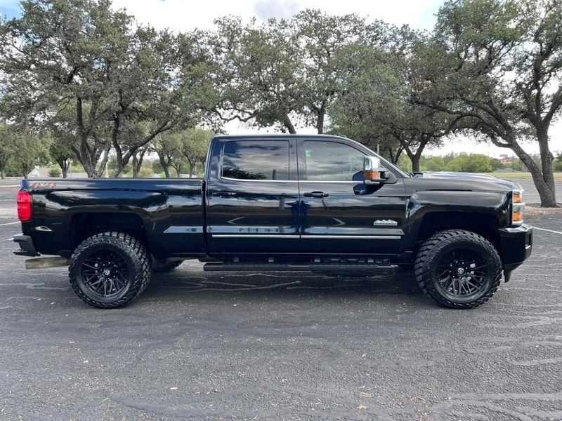 Chevrolet Silverado 3500HD LTZ Crew Cab 4WD 2018