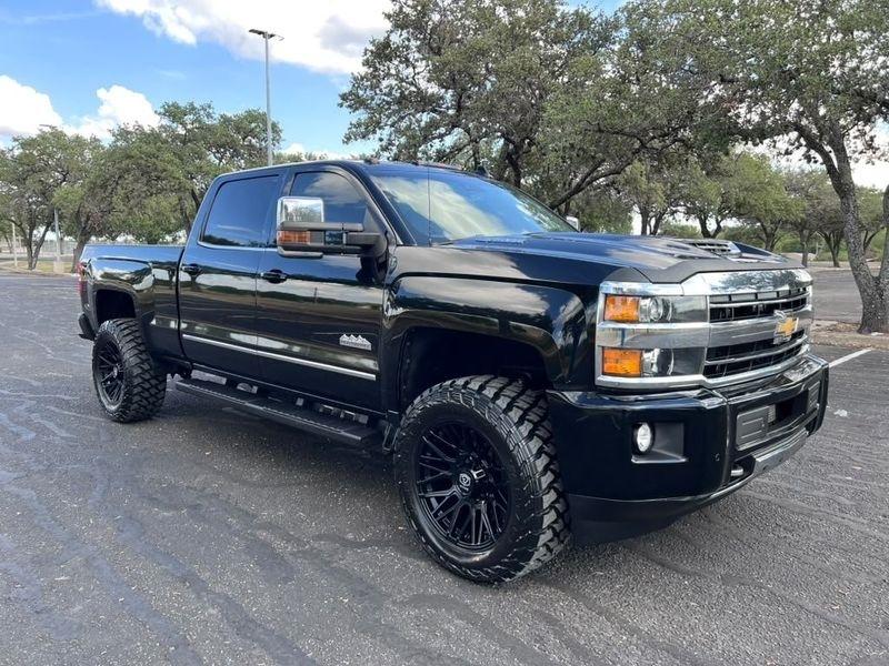 Chevrolet Silverado 3500HD LTZ Crew Cab 4WD 2018