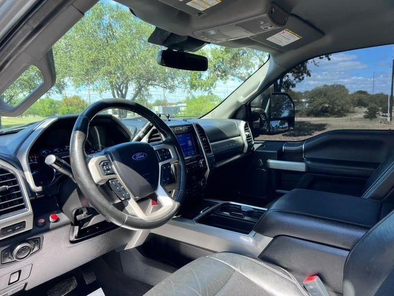 Ford F-250 SD Lariat Crew Cab 4WD 2020