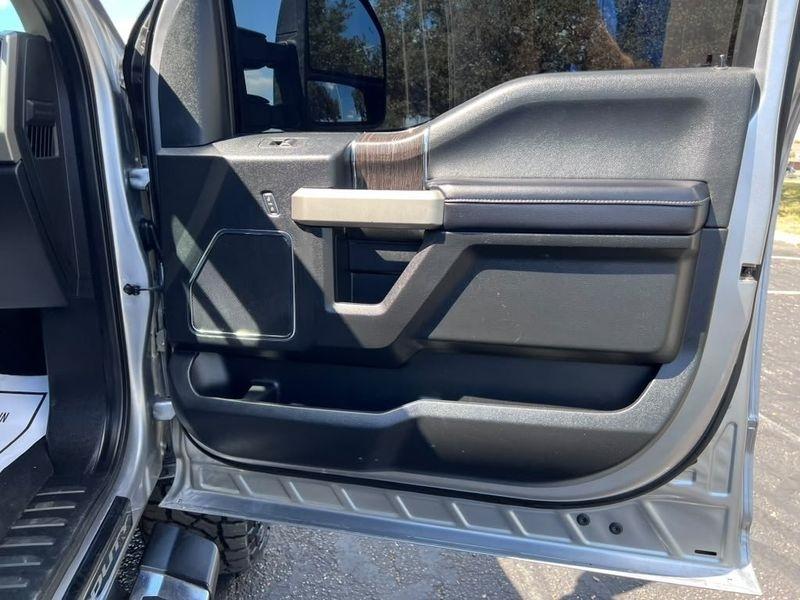 Ford F-250 SD Lariat Crew Cab 4WD 2020